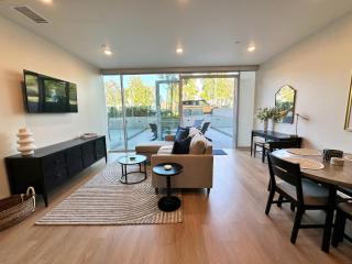 Nimitz Crossing Luxury Residences - 8