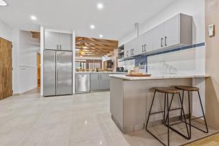 Island House - 4