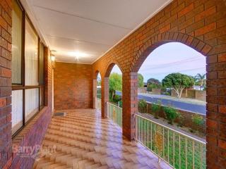 Geelong Holiday Home - Geelong - 5