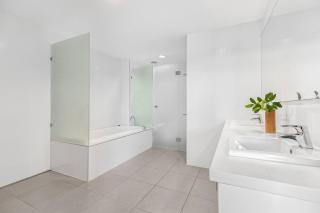 1 Alpha - Lovely and Spacious 3 bed apartment all on one level lift pool air con garden outlook - 8