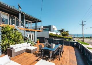 Blue Pearl Retreat Sunset Views opp Beach with Pool and Spa - Mornington - 0