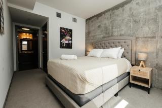 Oasis in heart of Hollywood - Los Angeles - 1