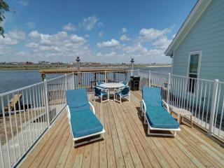 Canal Views & Pool Minutes to Beach Fishing Pier - Padre Island - 5