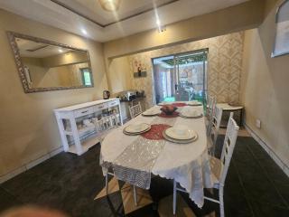 Yello Guest House - Vanderbijlpark - 2