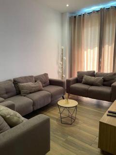 Luxury Cantonments Henriettas 1-bedroom apartment in Accra - FiveHills homes - 7