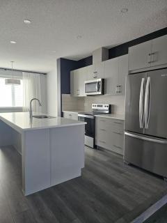 Calm and Cozy 2 bedroom - Calgary - 5