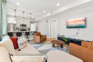 Central NoLibs, by Fishtown, Rooftop Access, Sleeps 6ppl, Lux Queen Beds, Smart TVs, Views - Filadelfia - 4