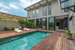 Zenloft - Impressive 4BR Villa Close to The Beach - Canggu - 2
