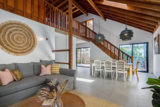The Kat, Beachfront Bliss by Belle Escapes - Suffolk Park - 0