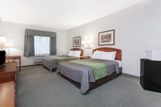 Days Inn by Wyndham Pentwater - Pentwater - 1