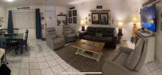 Captain's Quarters - 8