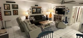 Captain's Quarters - 0