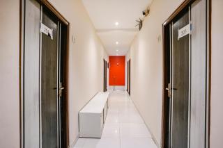 FabExpress The United - Nr Mumbai International Airport - Mumbai - 7