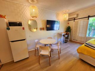 Private Hotel Studio Apartment- In Ramada Resort - Full Kitchen - Port Douglas - 5