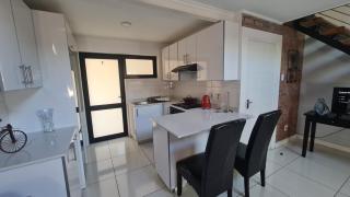 Thandiwe At Villiers Village - 1