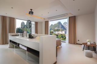 THAT MAY Hotel-Private Travel Guide & Cultural Exchange by Li River and Rock Climbing - Yangshuo - 1
