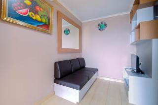 Comfy 2BR at Marina Ancol Apartment By Travelio - 5