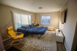2 private masters, new beds & furniture, sleeps 12 - San Diego - 4