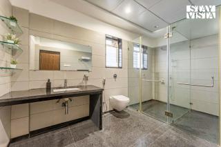 StayVista at Countryside Meadows with Pool, AC - Pune - 2