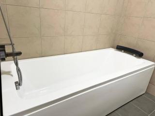 NEW! 2BR WeHome Bathtub Paradigm UTM WiFI - Johor Bahru - 9