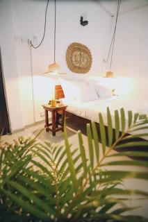 Island Diaries Hostel - Katunayaka - 0
