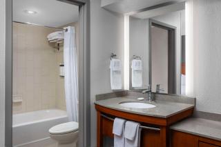 Hyatt Place Indianapolis Airport - 7
