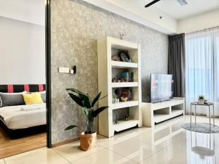 Tropicana 218 Macalister #Homely #Georgetown #Infinity Pool #Near island hospital #6pax #2BR 2bath #2Queen 2Single #Quality well maintained #Private host - 5