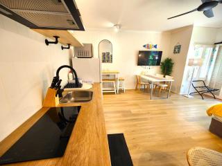 Deluxe Private Apartment- In Ramada Resort - Full Kitchen - - 2