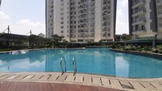 Comfortable 1BR at Casa de Parco Apartment By Travelio - Tangerang - 5