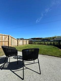Queenstown Apt with Stunning Mountain Views - 0