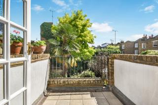Lovely large 1 bed renovated flat w balcony & 600MB WiFi - Londra - 8