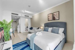 Waves - Charming Studio with Lake Views Close to Metro - 9