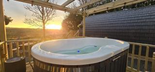 Campsie Luxury Pods with hot tub - Glasgow - 2