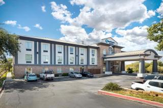 Best Western Medical Center North Inn & Suites Near Six Flags - San Antonio - 1