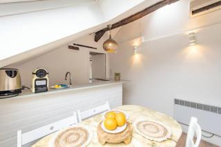 Heart of Saint-Germain only 3 minutes from the Amaizing Luxembourg Gardens - Parijs - 2