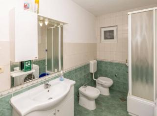 Sunny and Sleek Apartment Kastel Novi with Terrace - Kaštela - 0