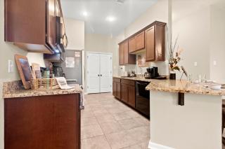 3BR Retreat Plush Beds High-Speed Wi-Fi - 3