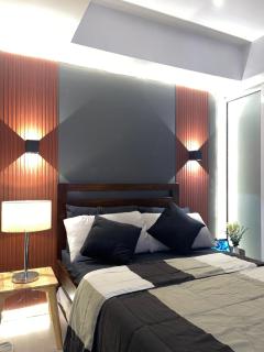 La Primera Deluxe - 1