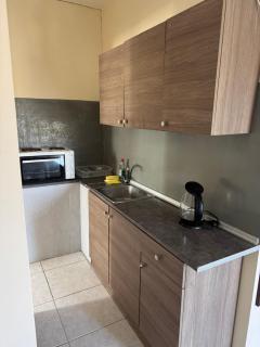 Sarah Mini Apartment - Koropi - 6