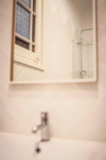 EG42B - Piso modernista 6 pax con WIFI en centro Barcelona - Barcelona - 1