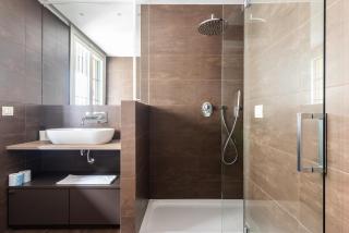 Ampio e luminoso trilocale in zona Moscova - Milaan - 1