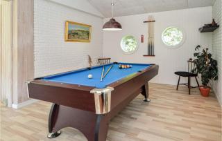 Four-Bedroom Holiday Home In Blavand - 3