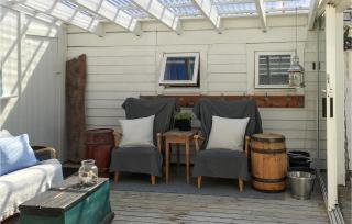4 Bedroom Cozy Home In Stavang - Stavang - 4