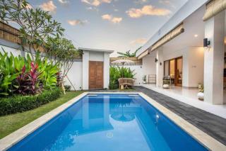 Bens Mertanadi Villa Two-Bedroom with Private Pool Kuta - Seminyak - 9