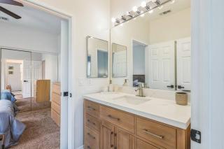 Spacious 4BR Cozy Indio Getaway - Indio - 1