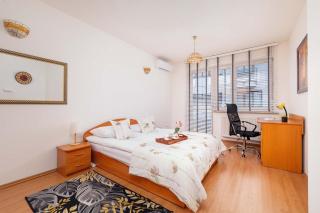 Bright Apartment near ICE Kraków with Air Conditioning and Parking by Noclegi Renters - Cracovia - 9