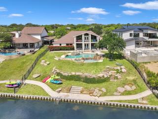 Waterfront House on Lake LBJ Cove and Concierge Services - Kingsland - 0