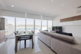 Seaside escape 2BED with views! by Homely - 3