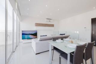 Seaside Escape 2bed With Views! By Homely - Is-Sellum - 5