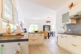 SELECT'soHOME - Magnifique villa pour 10 personnes avec piscine à débordement et vue sur la mer ! - VILLA PAVILLOU - Le Lavandou - 5